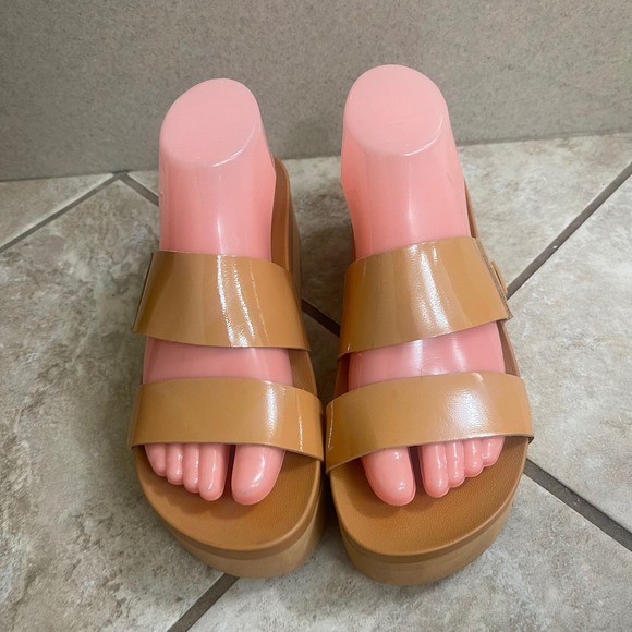 REEF Women's, Cushion Vista Higher Slide Beige tan size 8 platform EUC shoes - Picture 2 of 13